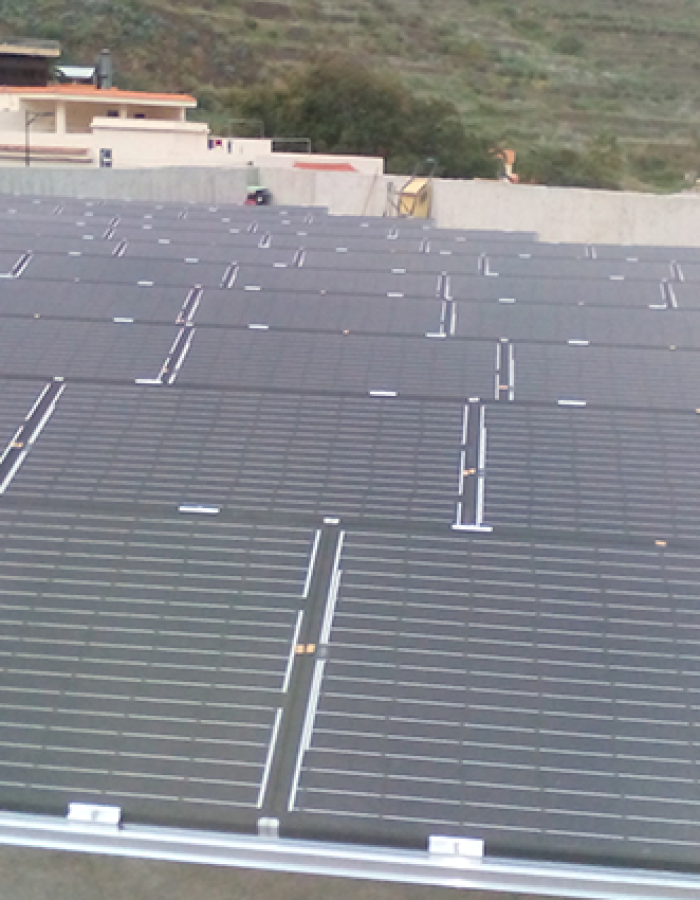 Instalación fotovoltaica de autoconsumo instantáneo para edificio de usos múltiples en el municipio de la Villa de Hermigua